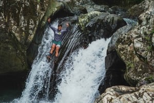 Da San Juan: Tour della foresta pluviale e degli acquascivoli di El Yunque