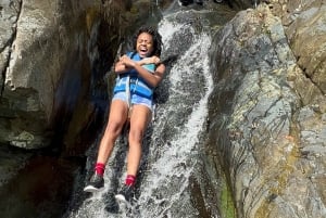 Från San Juan: El Yunque regnskogstur med vattenrutschbana