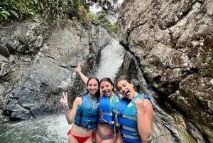 Från San Juan: El Yunque regnskogstur med vattenrutschbana