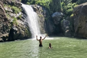 From San Juan: El Yunque Waterfall Hiking and Cliff Jumping