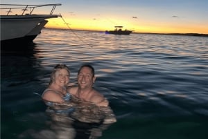 From San Juan: La Parguera Glowing Bio Bay Boat Tour