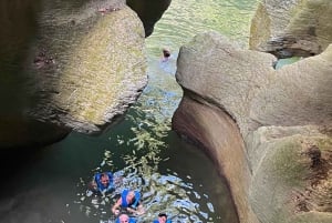 San Juan : Aventure dans les grottes de la forêt tropicale et les chutes d'eau