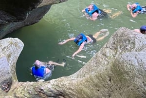 San Juan : Aventure dans les grottes de la forêt tropicale et les chutes d'eau