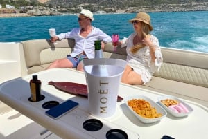 Gran Canaria: Utflykt på privat yacht med dryck, lunch och snorkling