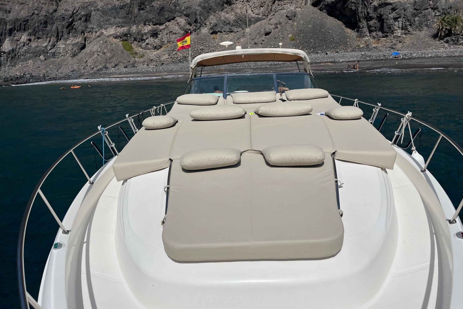 Gran Canaria: Shared yacht excursion with drinks, lunch, and snorkeling