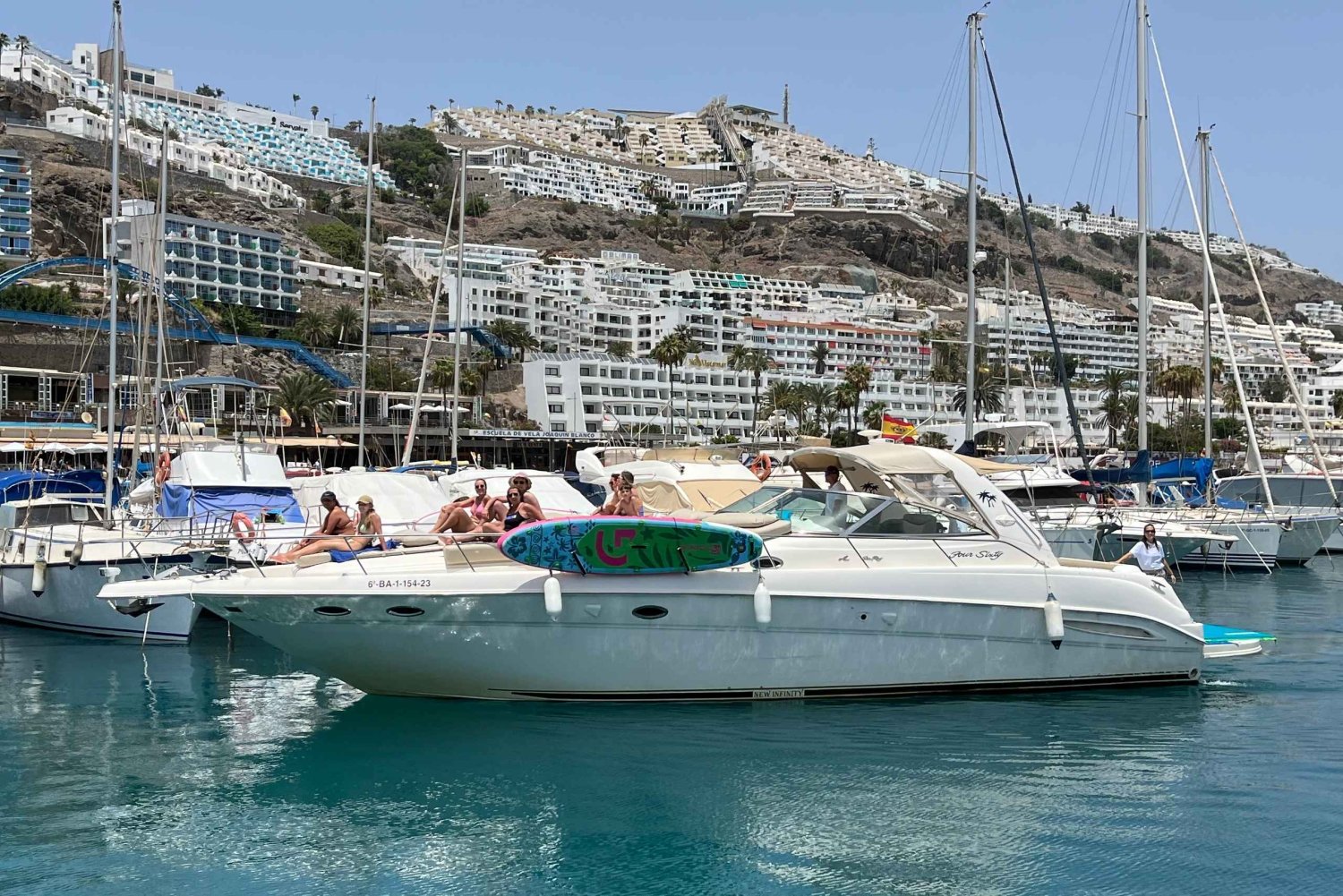 Gran Canaria: Shared yacht excursion with drinks, lunch, and snorkeling