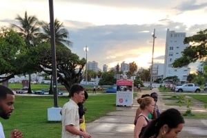 Zajęcia latynoskiej zumby na plaży w San Juan, Portoryko