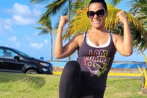 Zajęcia latynoskiej zumby na plaży w San Juan, Portoryko