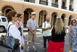 San Juan: Old Town Foodie Walking Tour with Tastings