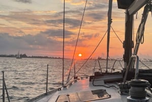 Private Sail Sunset or Bay Tours with Free Drinks & Tapas