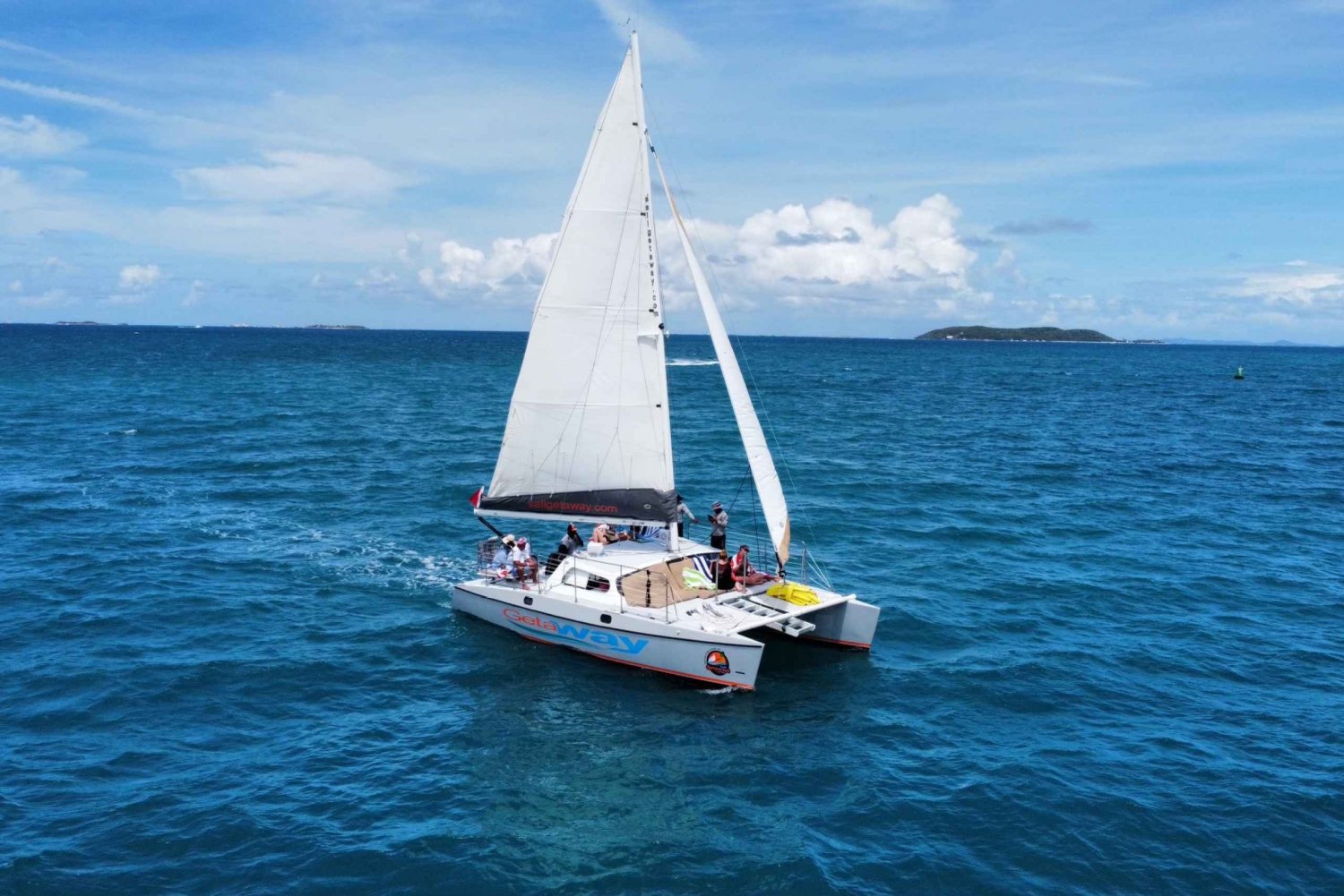 Fajardo: Catamarantocht naar het eiland Icacos, snorkelen & lunch