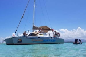 Fajardo: tour in catamarano dell'isola di Icacos, snorkeling e pranzo