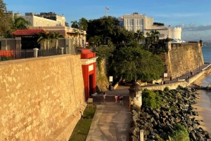 San Juan: Explore the Old Town and El Morro Fort with Entry