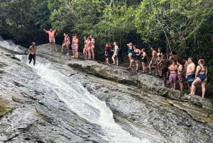 サンファン：エル・ユンケ熱帯雨林ハイキング & ルキロビーチ