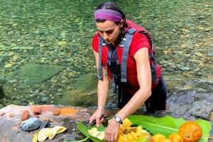 San Juan: El Yunquen sademetsävaellus ja vesiliukumäki ja Bio Bayn lahti
