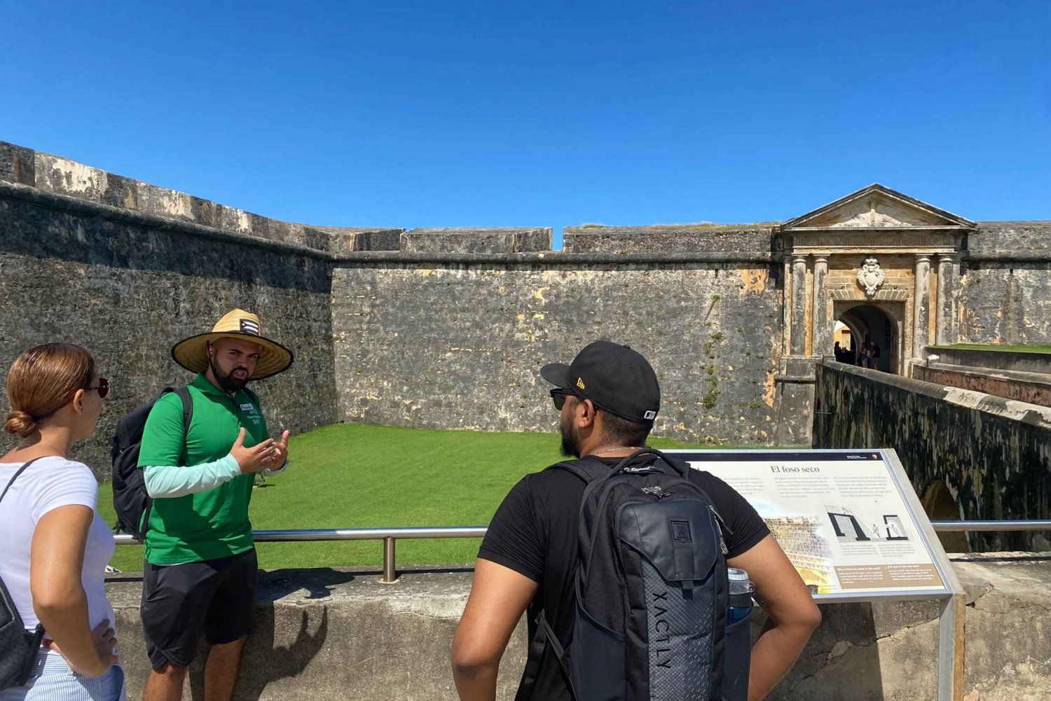 San Juan: Old City and Castillo El Morro Guided Walking Tour