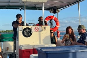San Juan: Old San Juan Sunset Cruise with Drinks & Transfer