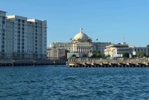 San Juan: Old San Juan Sunset Cruise with Drinks & Transfer