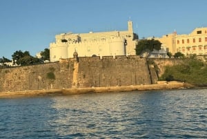 San Juan: Old San Juan Sunset Cruise with Drinks & Transfer
