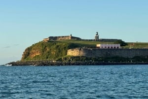 San Juan: Old San Juan Sunset Cruise with Drinks & Transfer