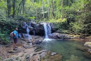 San Juan, PR: Wandel naar een verborgen waterval