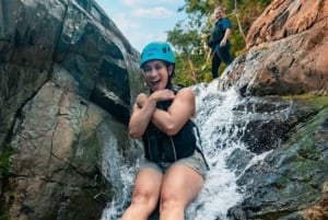 San Juan: Tour Avventura Foresta Pluviale e Acquascivoli Trasporto