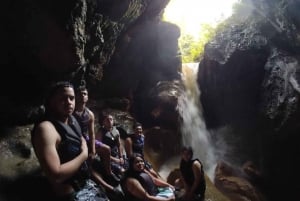 San Juan : Aventure dans les grottes de la forêt tropicale et les chutes d'eau