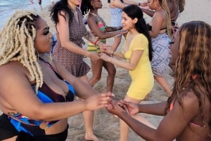 San Juan: Sunset Salsa Class by the Beach