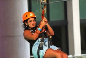 San Juan: Urban Park Sky Bull Zipline Experience