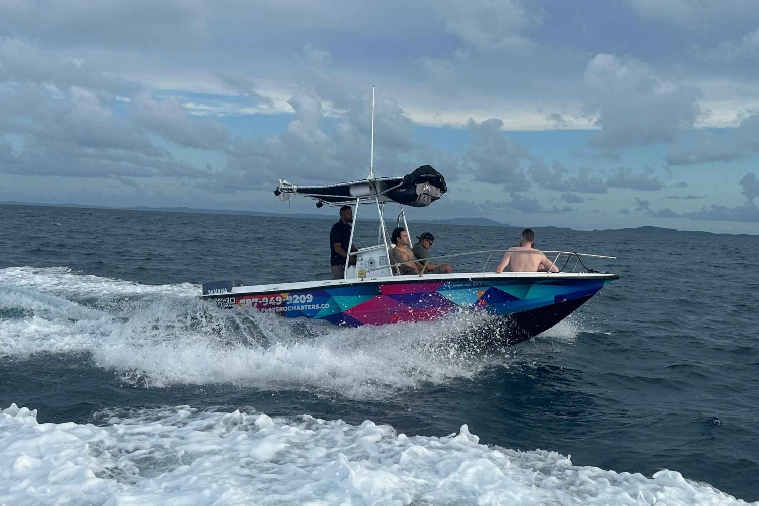 VIP 21' Boat with Captain & Crew in Fajardo Area