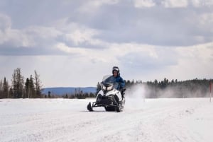 I nærheden af Tadoussac: Mini-Raid-snescooter Mont Valin og Saguenay-fjorden