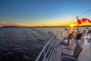 Québec City: 2-timers cocktail- og DJ-cruise om kvelden