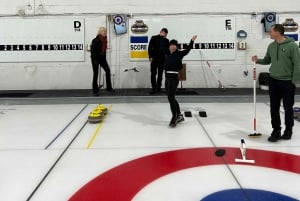 Curling-Entdeckung in Québec mit Kursleiter und Ausrüstung