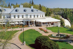 ケベック・シティモンモランシーの滝とケーブルカーの旅