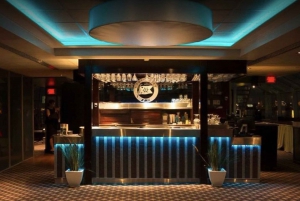 Québec City: Evening Cocktail Cruise with Live DJ