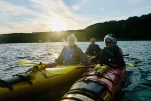 Excursão de caiaque ao pôr do sol na cidade de Quebec com o vinho Mapple