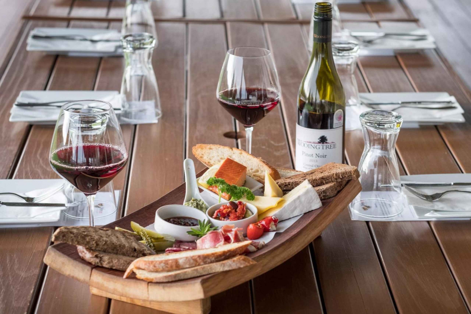 Boutique Winery Half-Day Tour & Vineyard Platter-Style Lunch