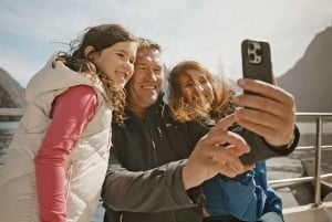 From Queenstown: Coach, Farm Tour & Milford Nature Cruise