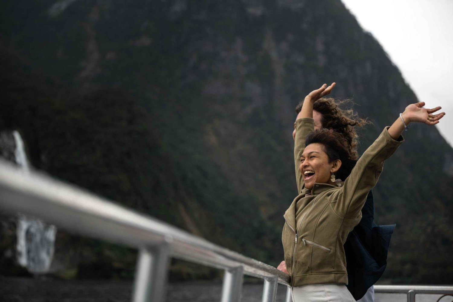 From Queenstown: Milford Sound Business Class with Cruise