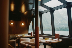 Z Queenstown: Milford Sound w klasie biznesowej z rejsem