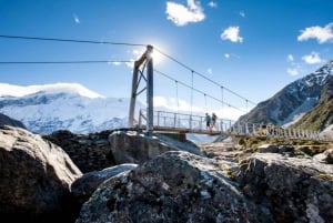 From Queenstown: Mount Cook and Hooker Valley Day Trip