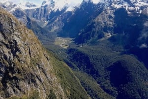 Milford Panoramic Helicopter Tour