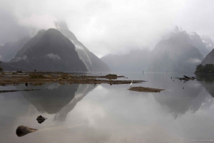 Milford Sound: 1.5-Hour Helicopter Tour with Two Landings