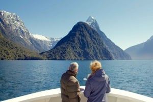 Milford Sound: Boutique-kryssning med liten båt