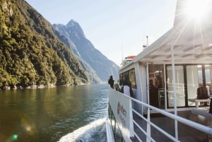 Queenstown: volo e crociera sul Milford Sound