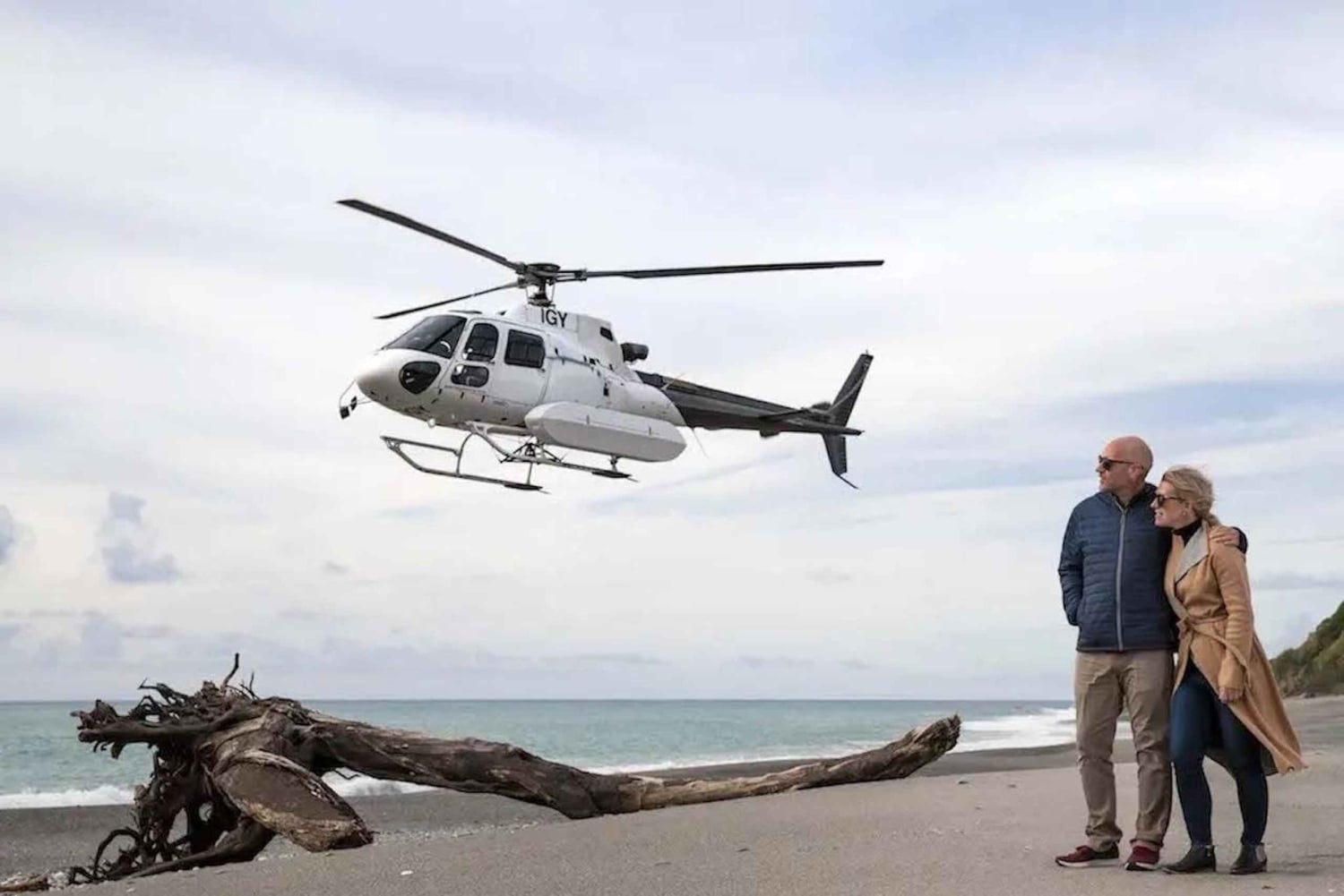 Excursão de helicóptero por Milford Sound e pela costa oeste | 75 minutos