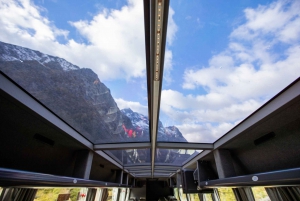Mt. Cook Day-Tour: Christchurch to Queenstown