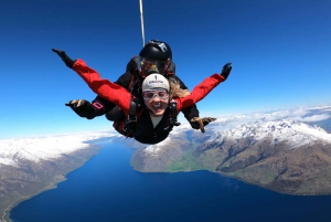 Queenstown: 9,000ft Skydive