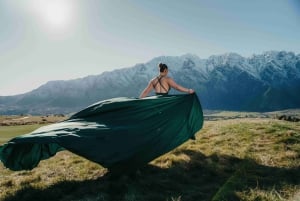 Квинстаун: фотосессия в развевающемся платье