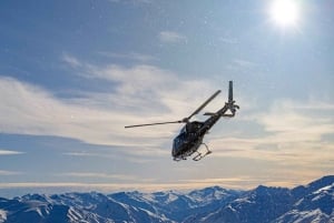 Voo de helicóptero em Queenstown com aterragem na neve | 30 minutos